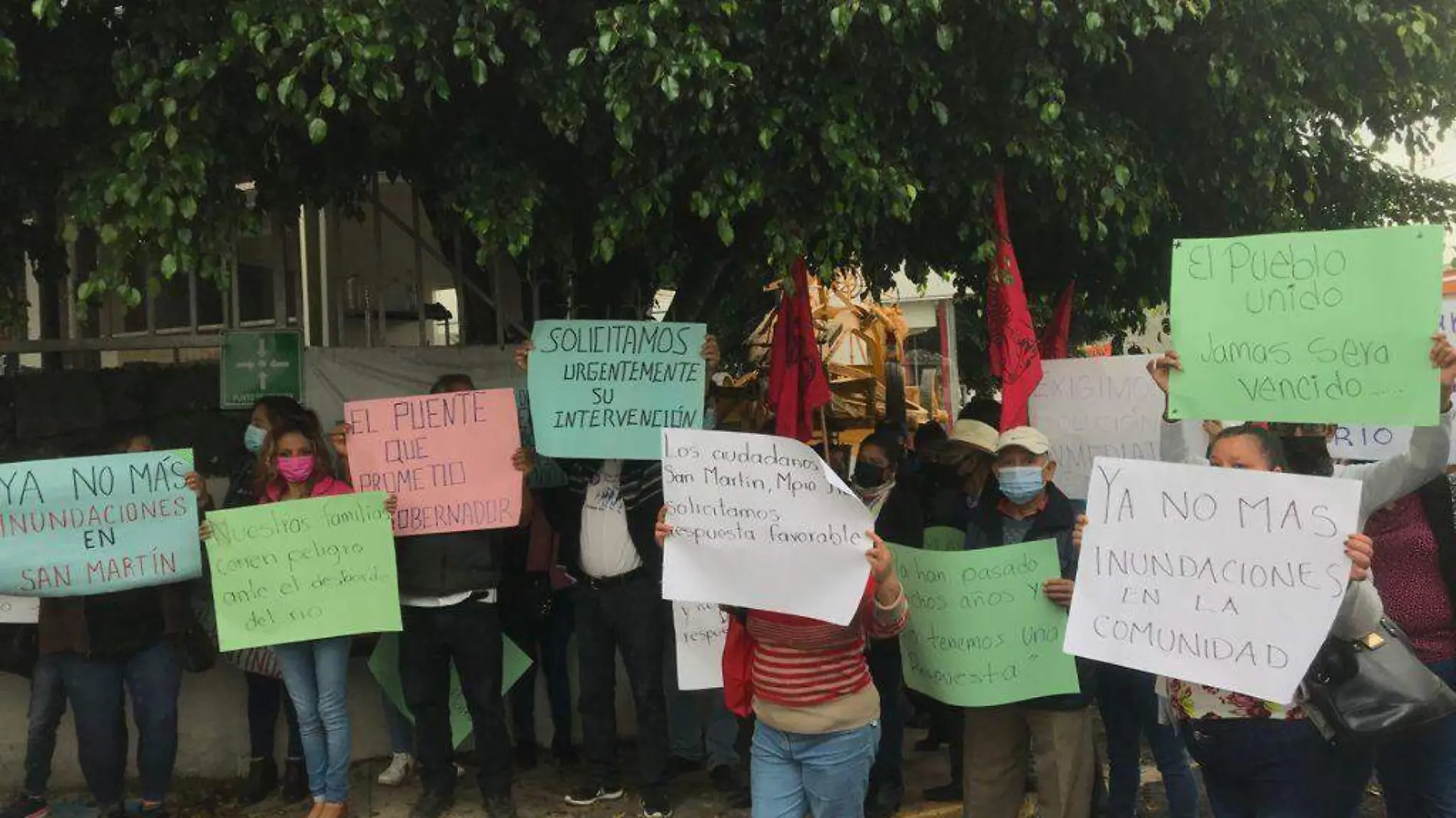 Pobladores de Jilotepec se manifiestan en SIOP, piden solucion a las inundaciones 